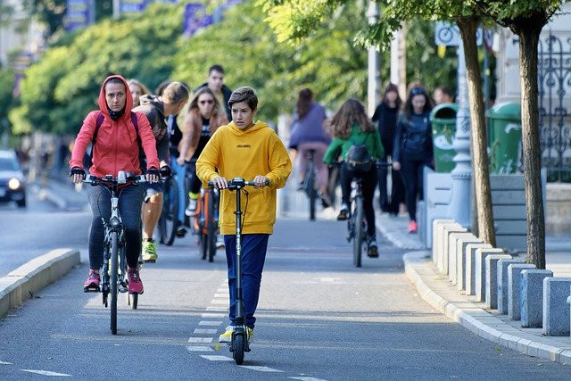 Fra cykel til el løbehjul – sådan finder du det perfekte transportmiddel til dig